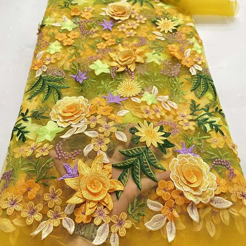 Sewing In Textile - Tessuto in Tulle Ricamato Floreale 3D