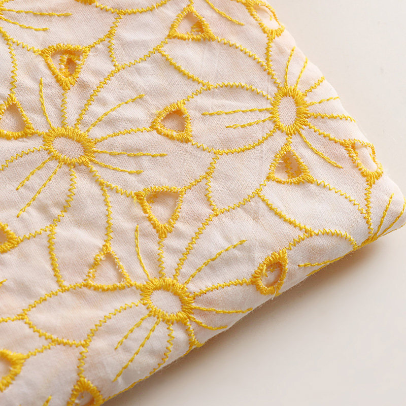 Sewing Eyelet Fabric - Tessuto in Pizzo Traforato 100% Cotone