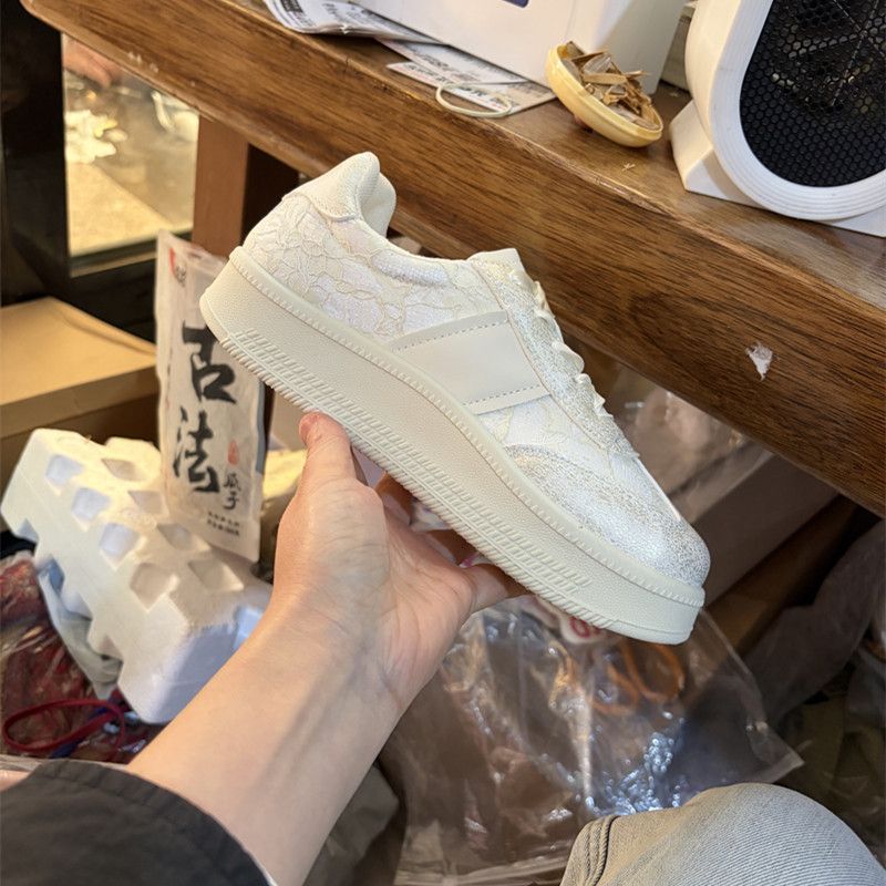 Sneakers da Donna Stile Traine - Sewing Latex recensione e prezzo