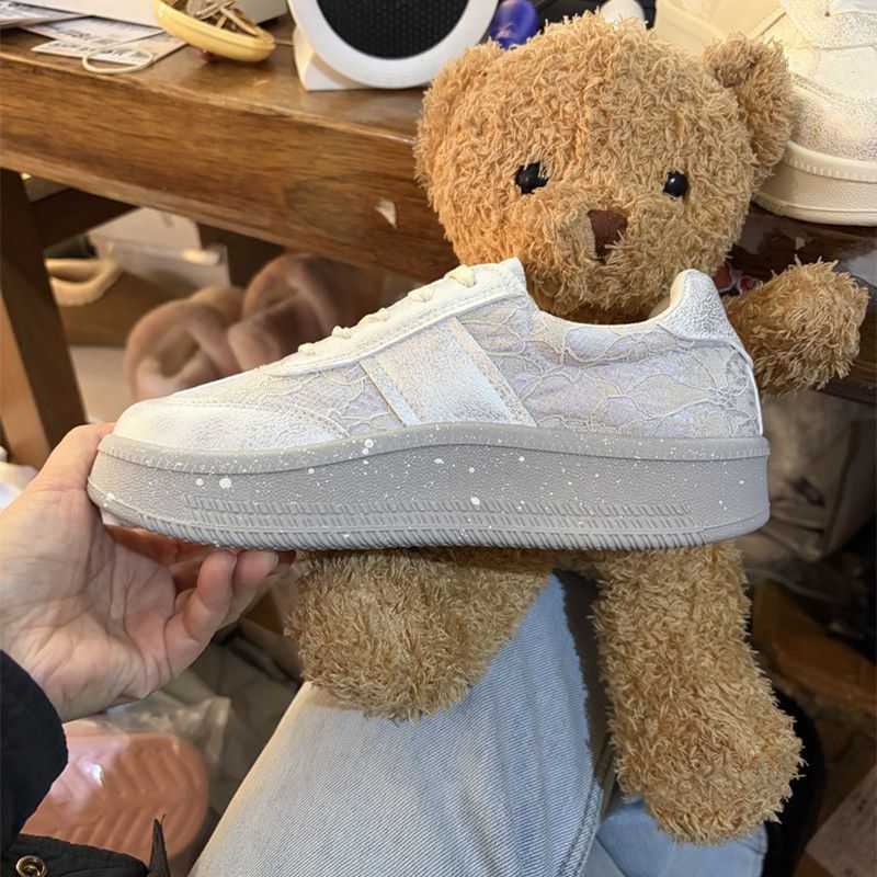 Sneakers da Donna Stile Traine - Sewing Latex recensione e prezzo